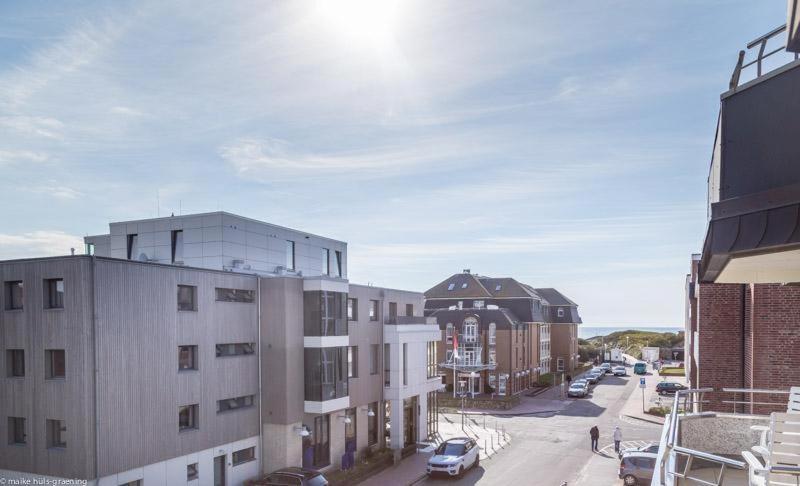 Eli8_8_on Shore Westerland